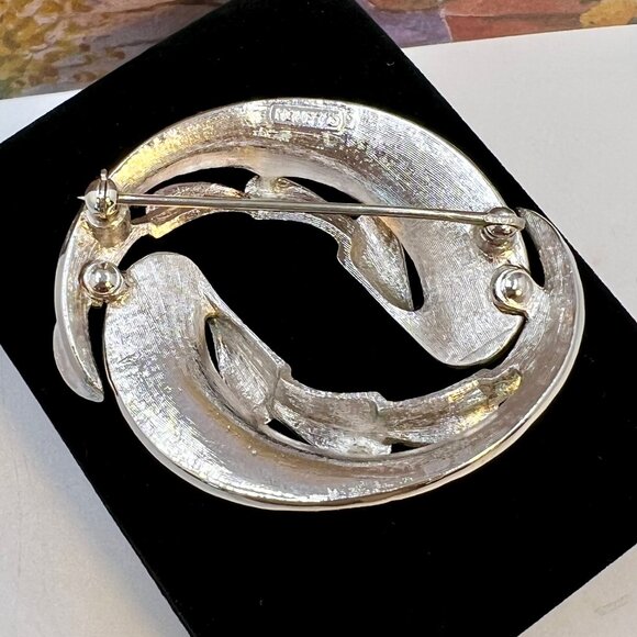 Monet Ying and Yang Silver Modern Brooch - Picture 4 of 6
